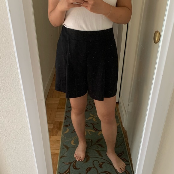 Club monaco navy high waisted pleated front shorts - Picture 6 of 10